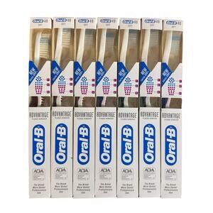 Oral B Advantage Straight Toothbrush 40 Soft Control Grip 1994 Lot of 7